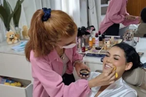Maquiadora Profissional Mel Santiago