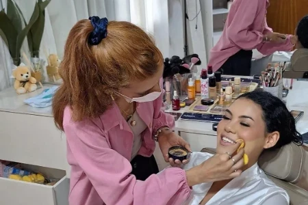 Maquiadora Profissional Mel Santiago